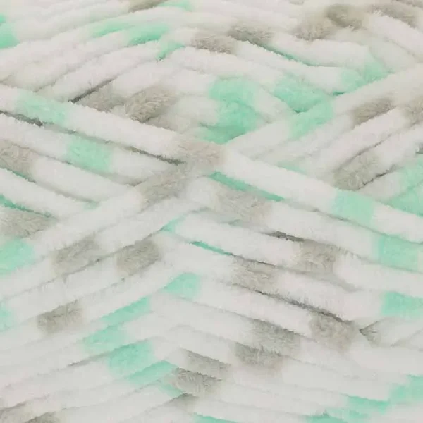 King Cole Yummy Chenille Shade 4743 Key lime Pie